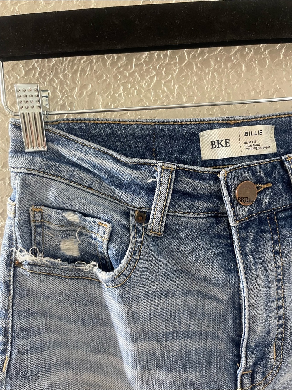 BKE Billie Women’s Light Blue Slim Fit High Rise Distressed Cropped Jeans 27X28 - Picture 3 of 9